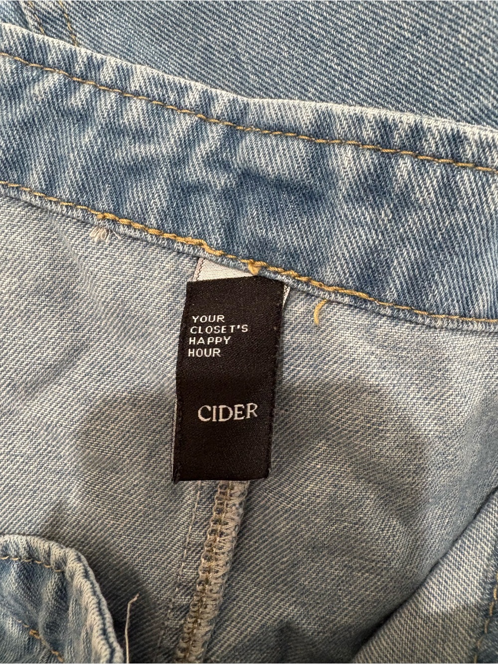 Cider overall shorts in size large - Picture 3 of 4